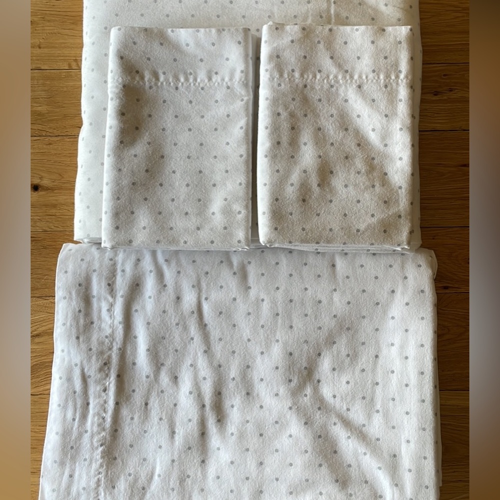 West Elm Polka Dot Queen Sheet Set